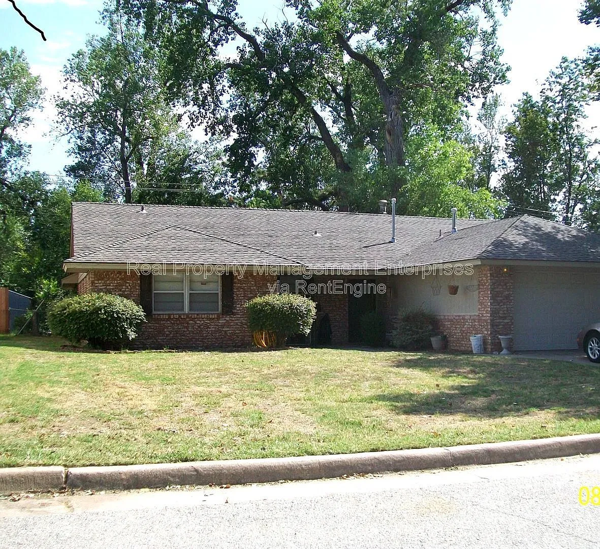 3 bed, 2.5 bath, 1857 sqft, $1,599 — Photo 1