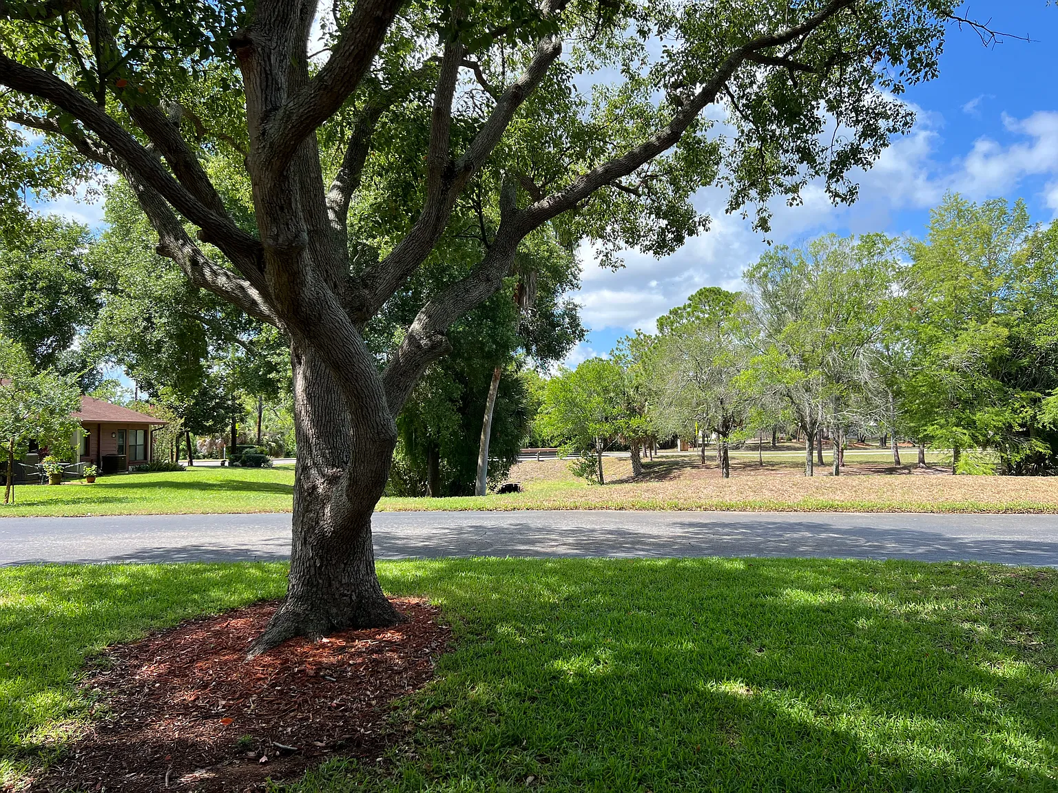 7425 Greystone Dr — Photo 4