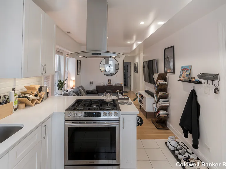 2345 W Irving Park Rd #3S — Photo 7