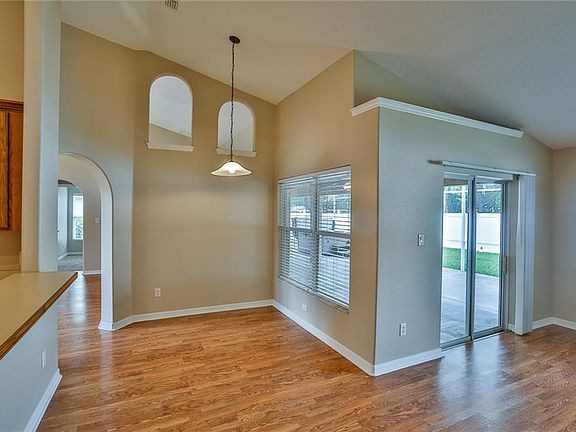 3rd image of 36353 Grand Island Oaks Cir