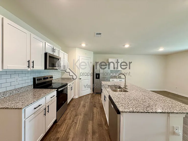 81 Draft St — Photo 2