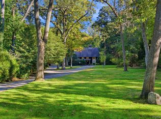 1620 Stewart Lane, Laurel Hollow, NY 11791