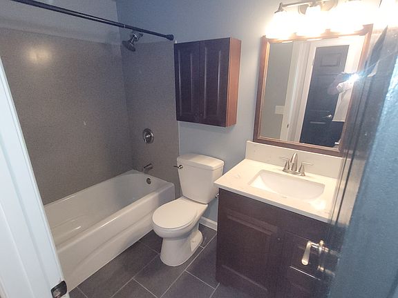 4th image of 7713 183rd Ave E