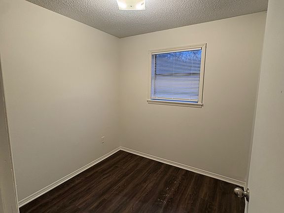 5th image of 122 Carriage Pl APT 1