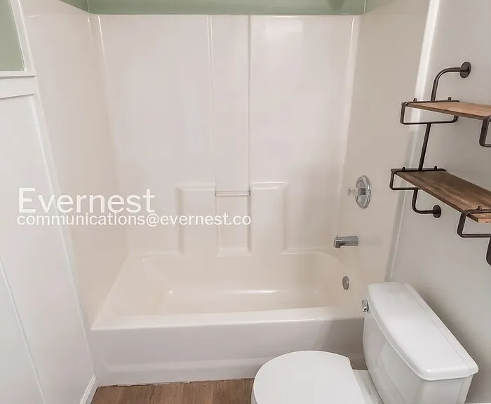 129 Royallbrook Ln — Photo 17