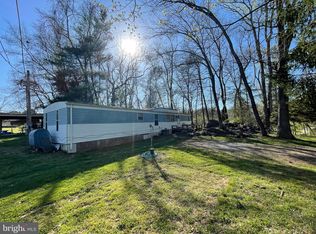 475 Burnside Dr, Falling Waters, WV 25419