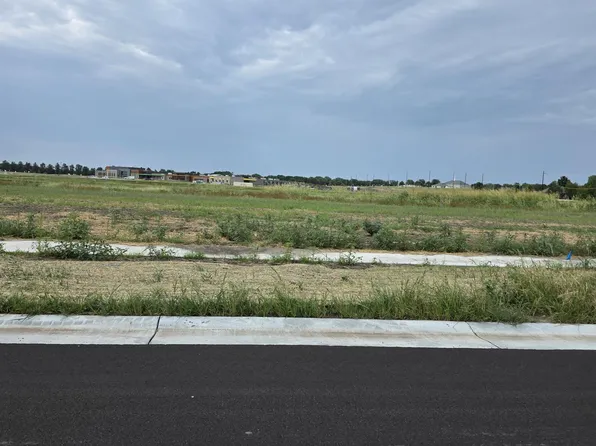 1600 E Northridge St, Valley Center, KS 67147