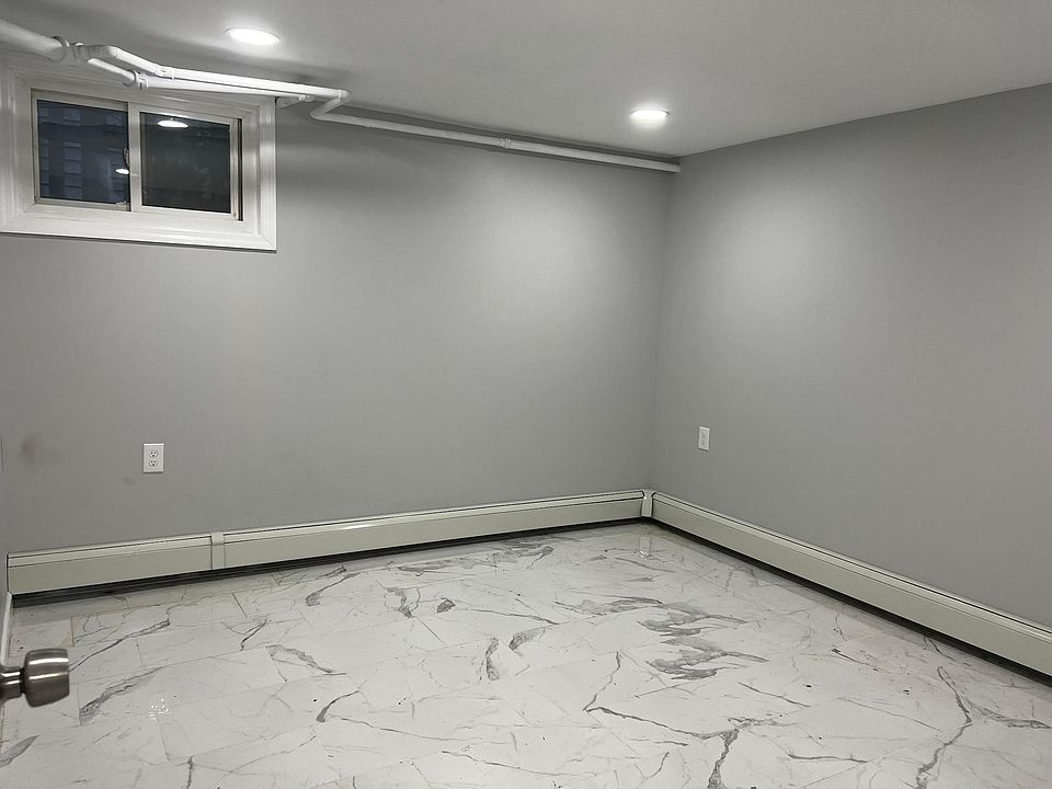 1st image of 7 Byron Ave #1
