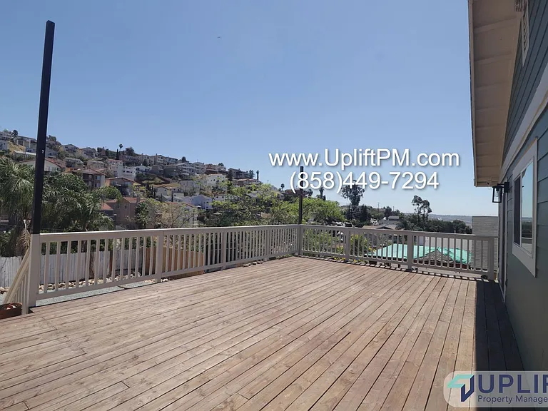 1225 Capistrano Ave #A — Photo 34