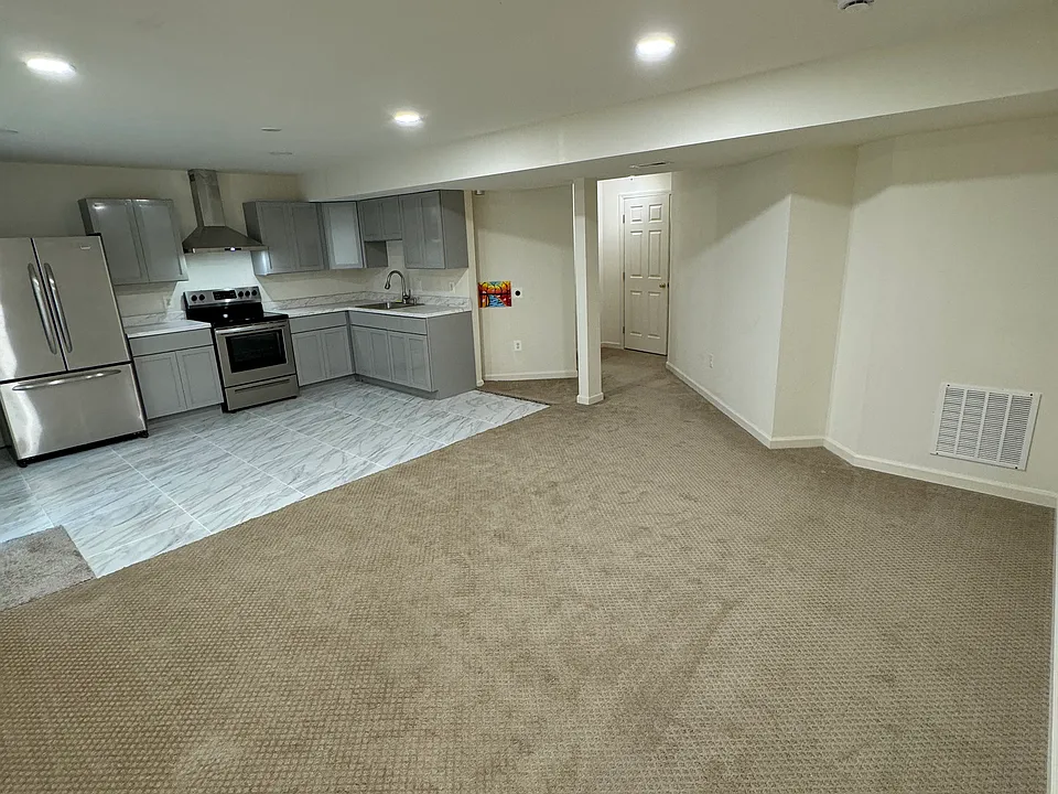 1910 Powells Landing Cir
