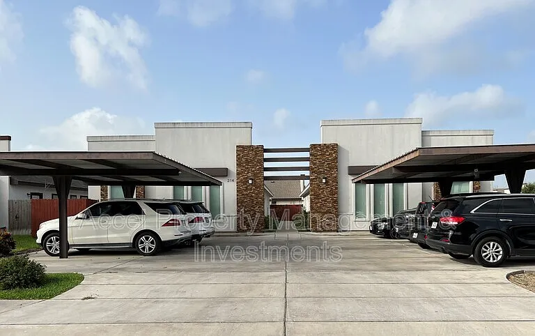 214 Fig Dr #2 — Photo 1