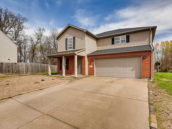 3rd image of 12747 Kingsley Ct