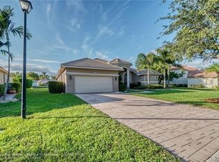 5528 NW 58th Ave, Coral Springs, FL 33067