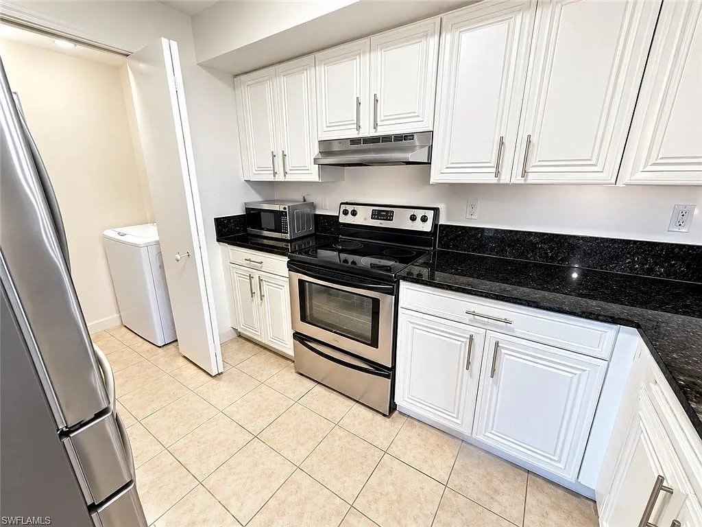 2 bed, 2.0 bath, 1043 sqft, $1,850 — Photo 2