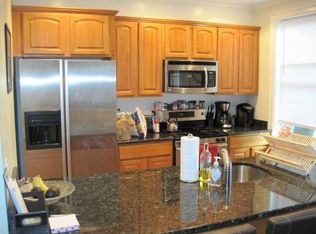 109 5th St #115, Cambridge, MA 02141