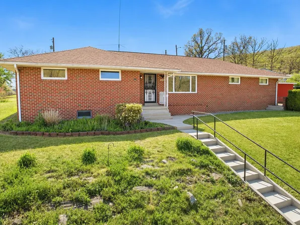 12043 Iris Ave, Cumberland, MD 21502