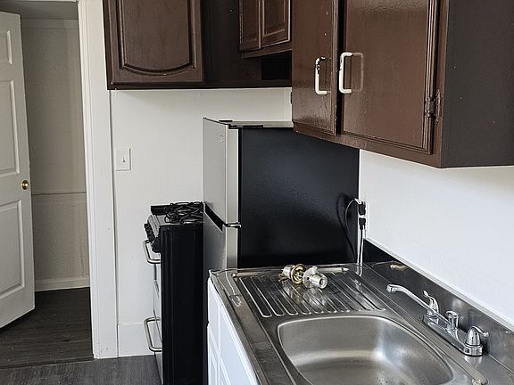 5th image of 1956 McGraw Ave #1