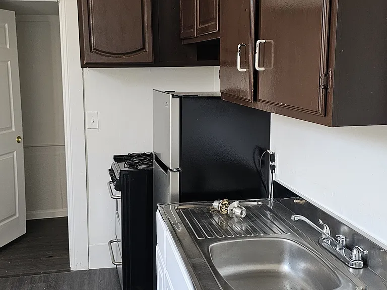 1956 McGraw Ave #1 — Photo 5