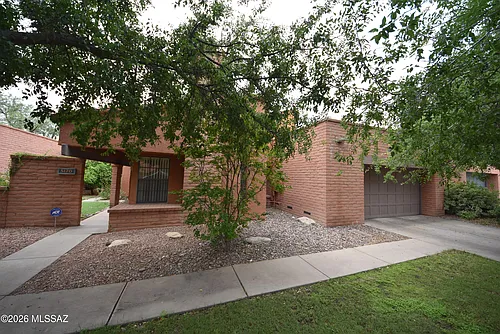 5120 E Woodgate Ln Photo 1