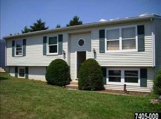 636 Cortland Dr, York, PA 17403