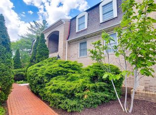10712 Kings Riding Way APT 102-15, Rockville, MD 20852