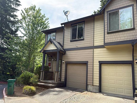 2nd image of 586 SW Edgefield Meadows Ave