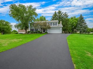 4402 Fox Creek Dr, Crystal Lake, IL 60012