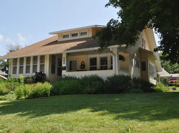 1208 N Adams St, Carroll, IA 51401