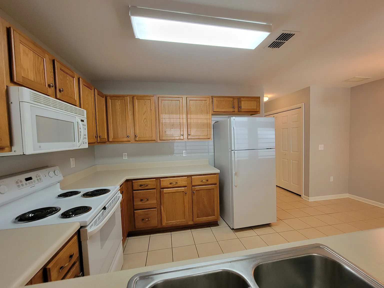 2 bed, 1344 sqft, $1,600 — Photo 4
