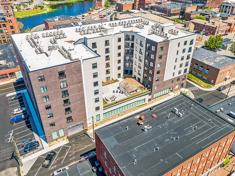 The Flats on High Street — Photo 11