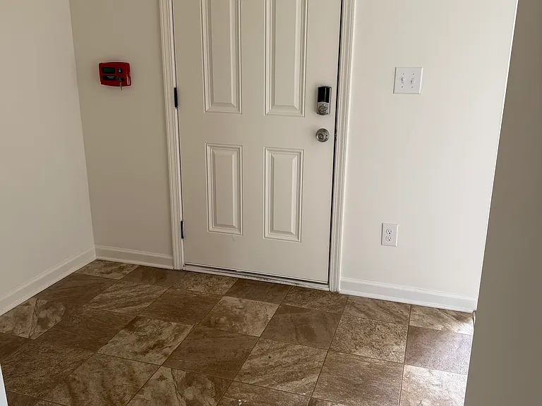 6243 Ellenwood Dr — Photo 5