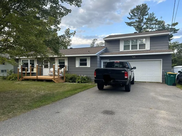 110 Donovan Dr, Grand Rapids, MN 55744