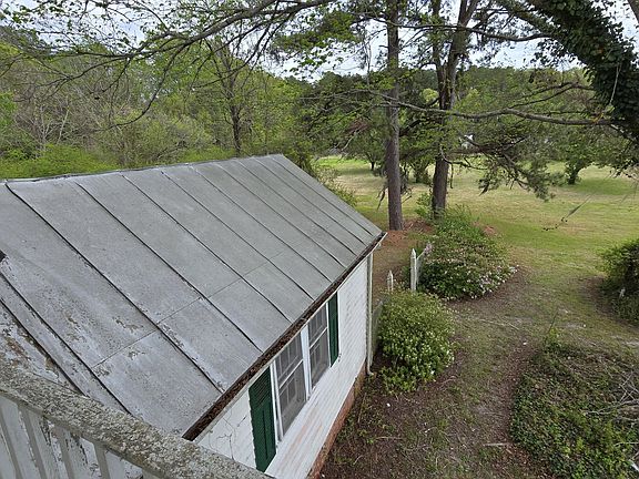 35th image of 2083 Harvey Point Road