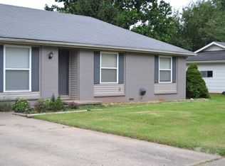 2004 S Franklin Ave, Springfield, MO 65807