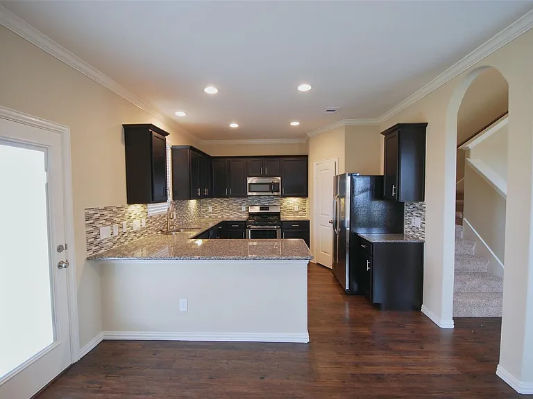 7103 Avalon Bend Cir — Photo 6