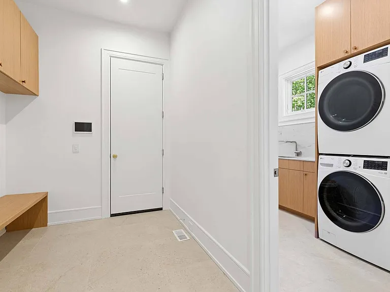 17 Dering Ln — Photo 7