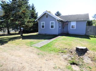 769 Avenue Q, Seaside, OR 97138