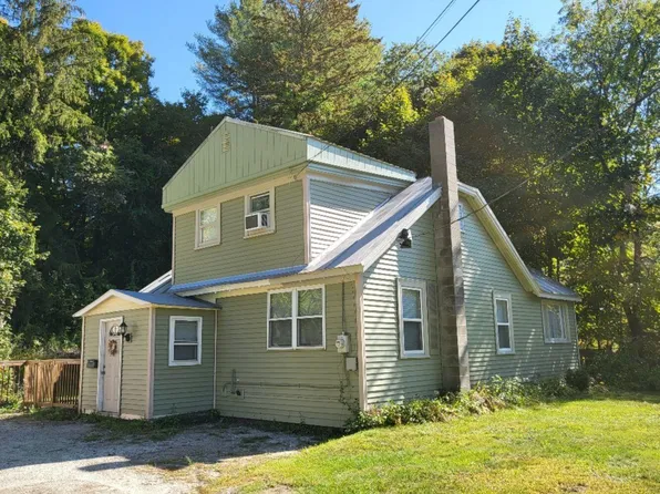 121 Spruce Lane, Farmington, ME 04938