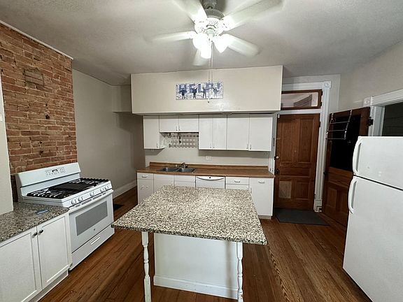 5th image of 130 Parker St Unit 1
