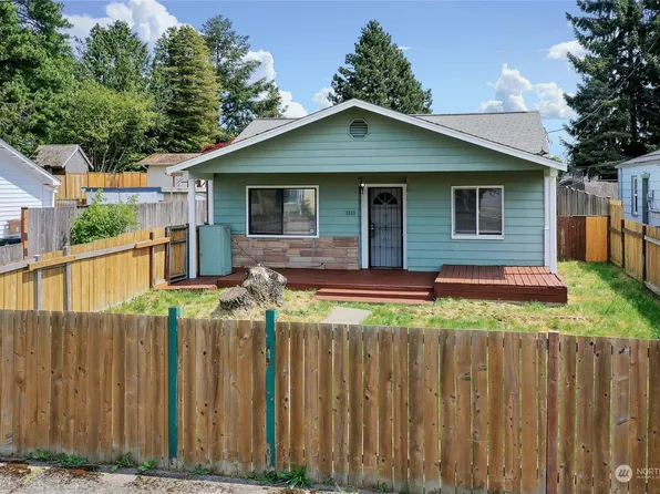 1015 S Rochester Street, Tacoma, WA 98465