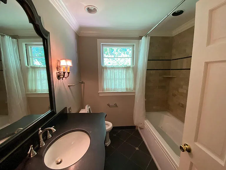 518 Huckleberry Rd — Photo 12