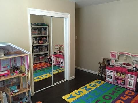 2nd image of 256 Sierra Vista Ave