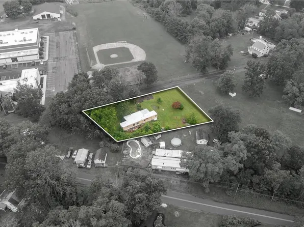 2313 Muskrat Rd E, Sellersville, PA 18960