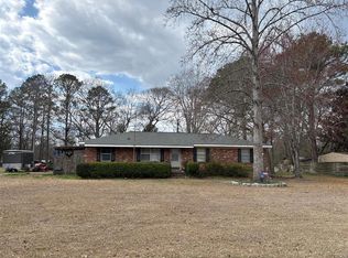 33 River St, Hurtsboro, AL 36860