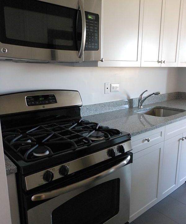 1st image of 70 W 95th St APT 10D