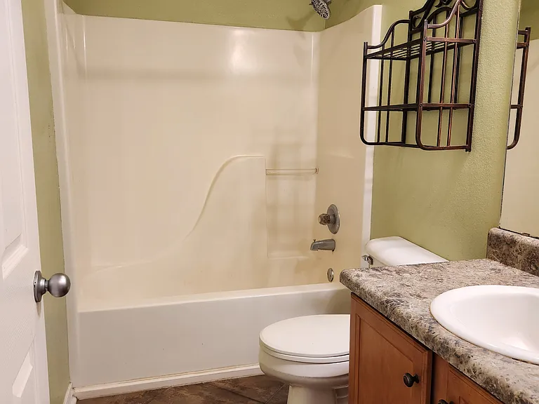 12059 Carnegie Ave — Photo 9
