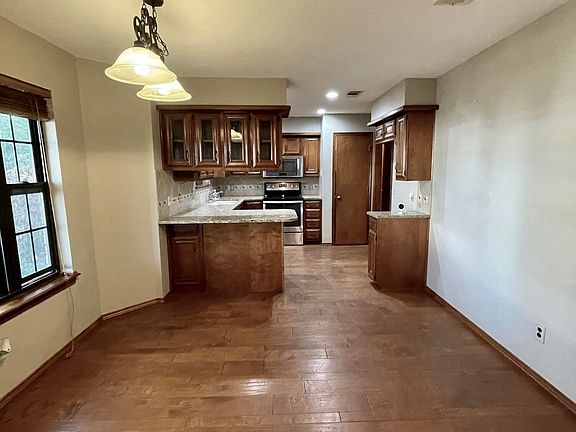 2nd image of 8418 Elkridge Ave