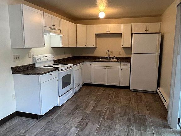 5th image of 2415 100th Street Ct S #F