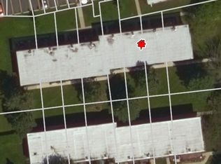 952 N Wheeling Rd, Mount Prospect, IL 60056