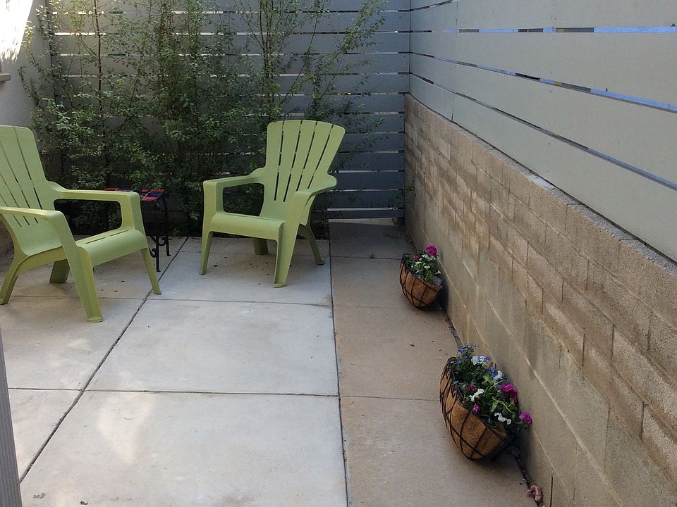 Your own private fenced patio